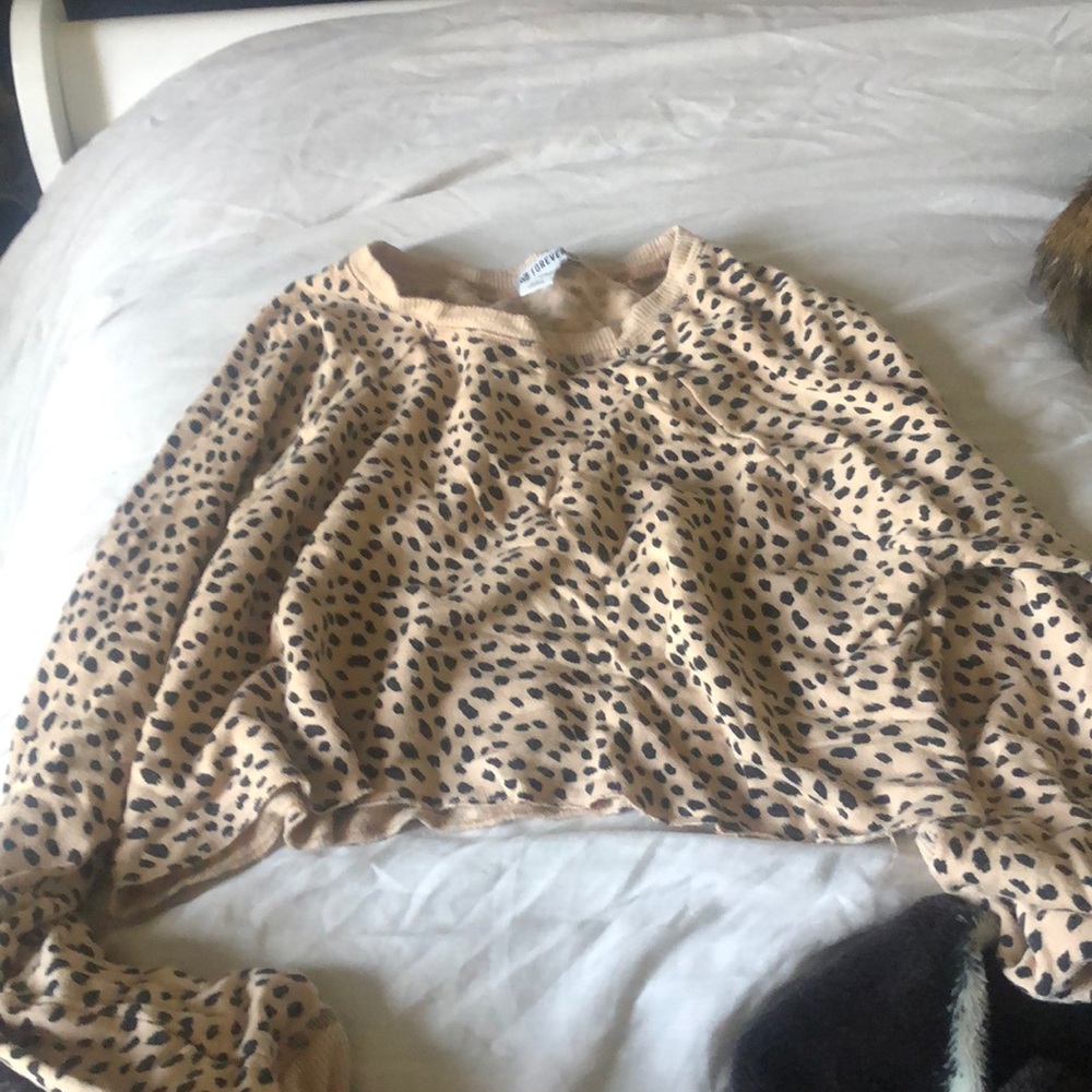 Forever 21 cropped shirt